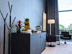 Zimmerbild 4