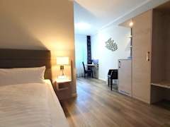 Zimmerbild 4