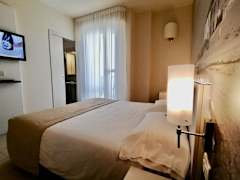 Zimmerbild 8