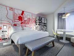 Zimmerbild 8