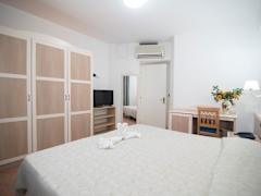 Zimmerbild 12