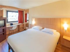 Zimmerbild 6
