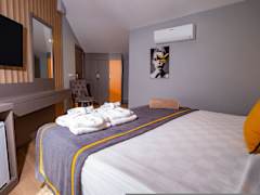 Zimmerbild 44