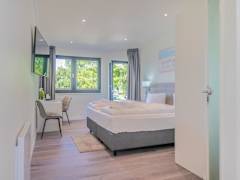 Zimmerbild 24
