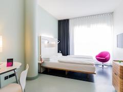 Zimmerbild 16