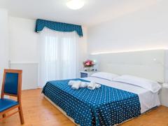 Zimmerbild 9