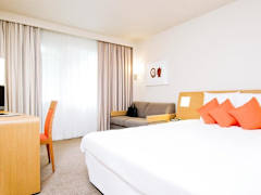 Zimmerbild 8