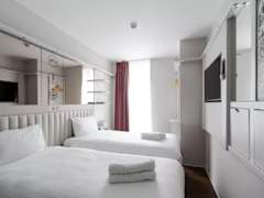 Zimmerbild 11