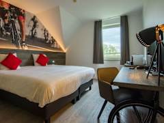 Zimmerbild 8