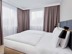 Zimmerbild 8