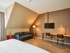 Zimmerbild 4