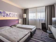 Zimmerbild 14