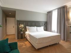 Zimmerbild 9