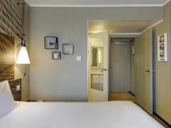 Zimmerbild 6