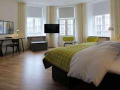 Zimmerbild 28