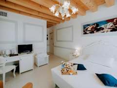 Zimmerbild 13