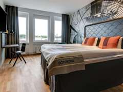 Zimmerbild 4