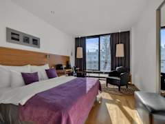 Zimmerbild 6