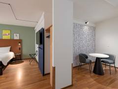 Zimmerbild 4
