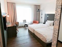 Zimmerbild 4
