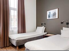 Zimmerbild 5