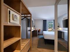 Zimmerbild 5