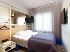 Zimmerbild 4