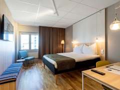 Zimmerbild 8
