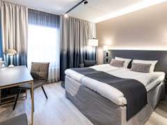 Zimmerbild 7