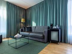 Zimmerbild 4