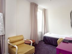 Zimmerbild 9