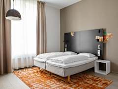 Zimmerbild 6