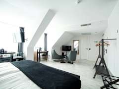 Zimmerbild 6