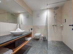 Zimmerbild 8
