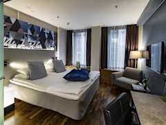 Zimmerbild 8
