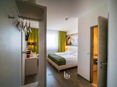 Zimmerbild 7