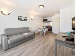 Zimmerbild 11