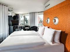 Zimmerbild 8