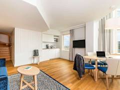 Zimmerbild 6