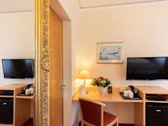 Zimmerbild 2