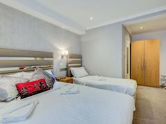 Zimmerbild 11