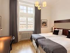 Zimmerbild 6
