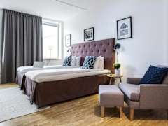 Zimmerbild 9