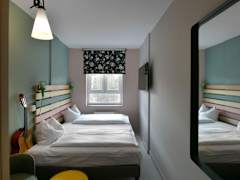 Zimmerbild 8