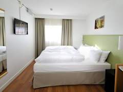 Zimmerbild 6