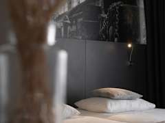 Zimmerbild 7