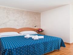 Zimmerbild 6