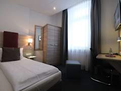 Zimmerbild 8
