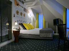 Zimmerbild 8