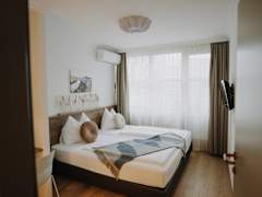 Zimmerbild 8